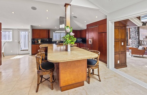 Kahala House | Spacious 5-bedroom house in Honolulu