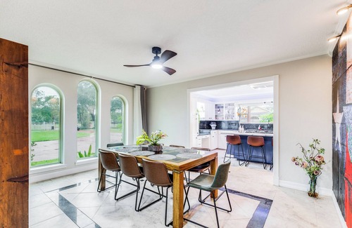 Pasadena House | Spacious 5-bedroom house with Pool, Tennis Court, and Fitness Room!