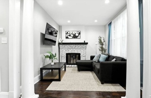 Bellevue House | Spacious 5-bedroom house in Richmond with AC, WiFi - Perfect for Groups