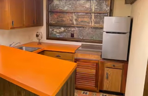 Steelton House | Spacious 5-bedroom house with hot tub and pool