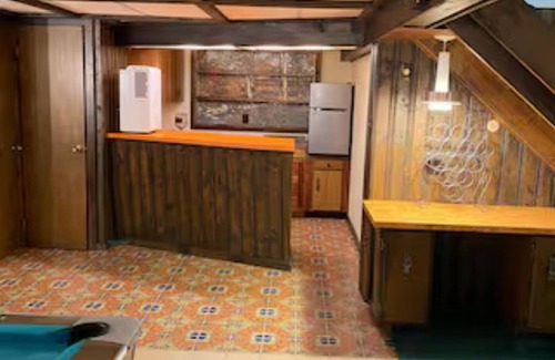 Steelton House | Spacious 5-bedroom house with hot tub and pool