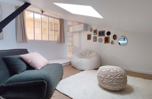 Fronsac House | Spacious 5-bedroom house with AC and WiFi in enchanting Fronsac