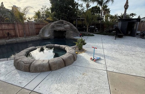 Antioch House | Spacious 5-bedroom house in lovely Antioch with POOL WiFi, AC