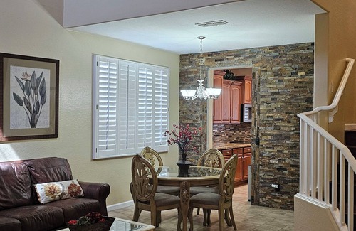 Maryvale House | Spacious 5-bedroom house 1.4 miles from Cardinals Stadium and West Gate shopping