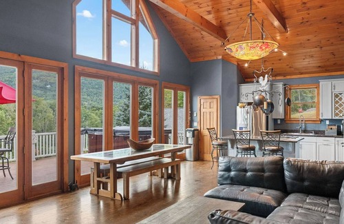Windham House | Spacious 5-bedroom house in charming Windham centrally located in town.