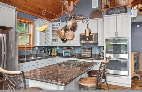 Windham House | Spacious 5-bedroom house in charming Windham centrally located in town.