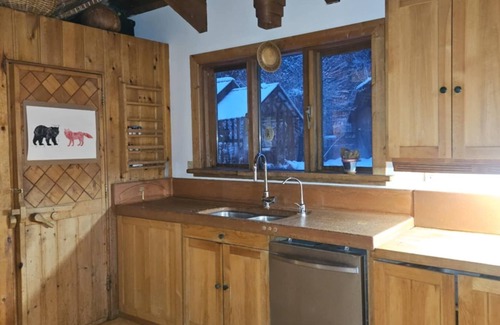 Winlaw House | Spacious 5-bedroom house in peaceful Winlaw with WiFi