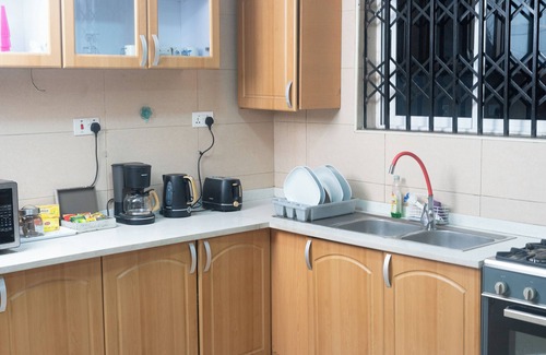 Mataheko House | Spacious 5-bedroom house in enchanting Accra.