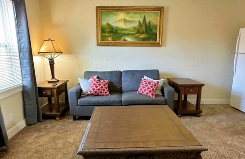 Hays House | Spacious 5-bedroom house in charming Hays with AC, WiFi