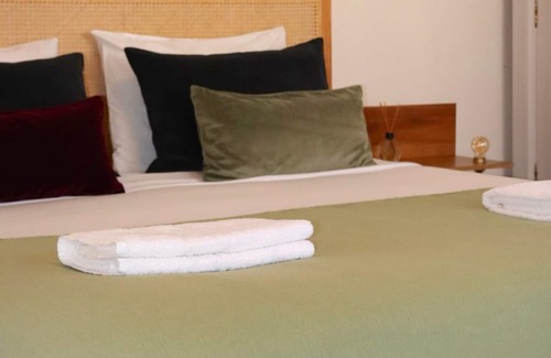 Vila do Conde House | Spacious 5-bedroom house with WiFi and AC in delightful Azurara