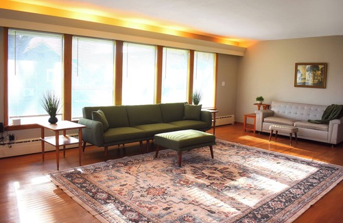 Dayton House | Spacious 5-bedroom house in lovely Dayton with WiFi