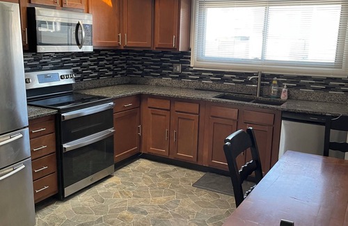 Green Valley Ranch House | Spacious 5-bedroom house with WiFi, fitness room in welcoming Denver