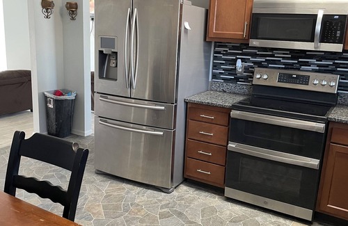 Green Valley Ranch House | Spacious 5-bedroom house with WiFi, fitness room in welcoming Denver