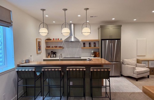 Washington Park House | Spacious 5-bedroom house 3 blocks from Wash Park