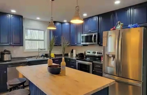 Mears House | Spacious 5-bedroom house in delightful Mears with WiFi, AC