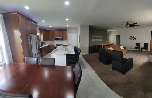Waukee House | Spacious 5-bedroom house close to everything in Waukee, IA