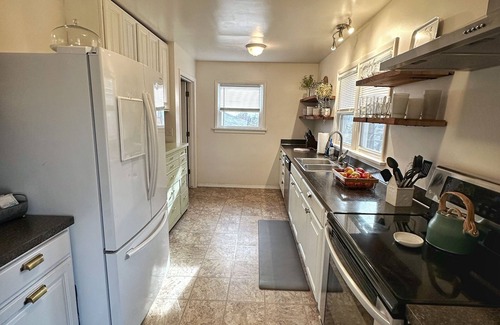 Yakima House | Spacious 5-bedroom house in Yakima.