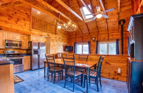 Errol House | Spacious 5-bedroom lake house on Akers Pond in Errol