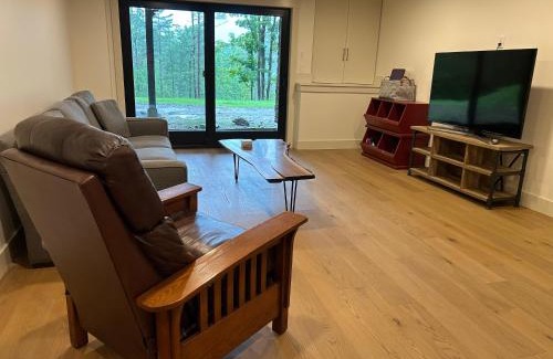 Rochester Ski Chalet | Spacious 5 bedroom Mountain Chalet with Sauna