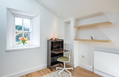 Kinloss House | Spacious 5 Bedroom. Pet-Friendly Self Catering Cottage in Findhorn.