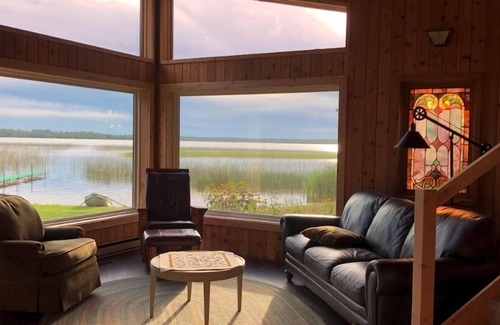 Puposky Resort | Spacious 5-bedroom resort with WiFi, AC in lovely Tenstrike