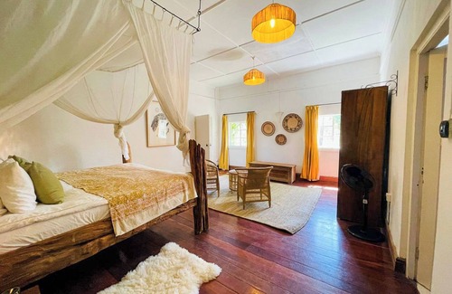 Naivasha Other | Spacious 5-bedroom safari lodge with lake views and wildlife at your doorstep.