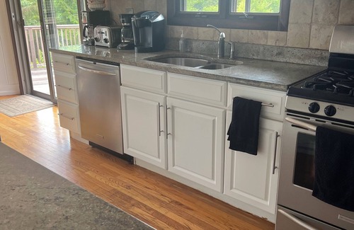 Block Island House | Spacious 5 Bedroom home on Westside of Block Island