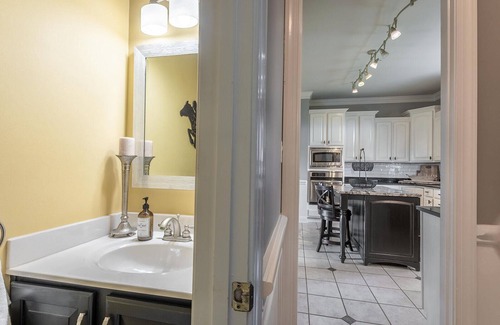 Chaplin House | Spacious 5-bedroom Estate home in the heart of Bourbon Country!