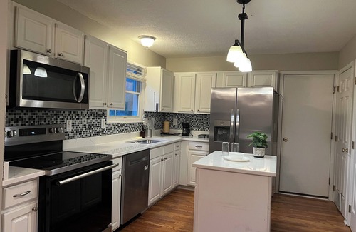 Lewis Center House | Spacious 5-bedroom house in Lewis Center with a dedicated workspace and patio