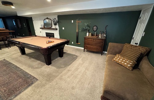 North Ogden House | Spacious 5-bedroom house in lovely North Ogden with Theater, Games and Hot Tub