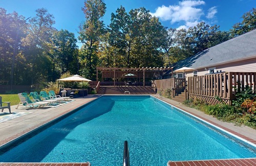 Summerville House | Spacious 5 bedroom retreat with seasonal pool and hot tub on 5 acres