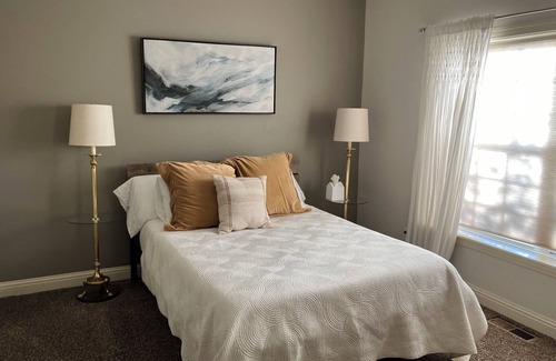Walla Walla House | Spacious 5-bedroom house in welcoming Walla Walla with WiFi and AC