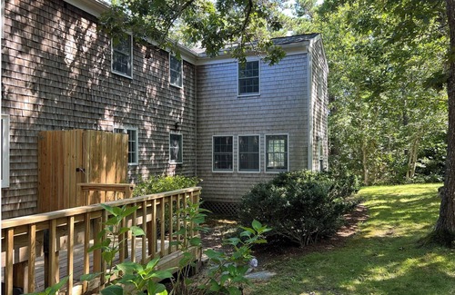 West Tisbury House | Spacious 5-bedroom secluded house in West Tisbury - Lambert Cove's Beach Pass