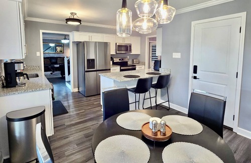 Southwind House | Spacious 5-bedroom vacation home just 19 minutes from Graceland