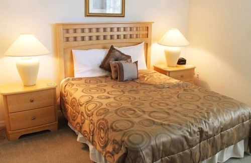 Windwood Bay House | Spacious 5 Bedroom Villa With Conservation View