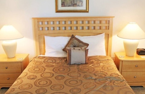 Windwood Bay House | Spacious 5 Bedroom Villa With Conservation View