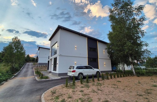 Resnik Villa | Spacious 5-bedroom villa with WiFi, access to gym and pool in charming Tarčin