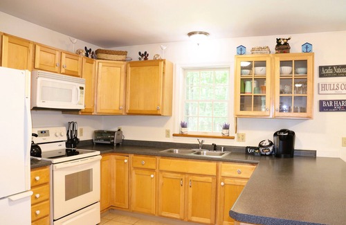 Bar Harbor House | Spacious 5 BR 2 bath home on 1+ acre in Bar Harbor