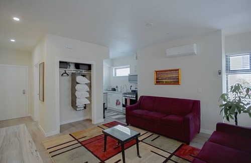 Bankers Hill Apartment | Spacious 500 sqft Studio with Balboa Park View