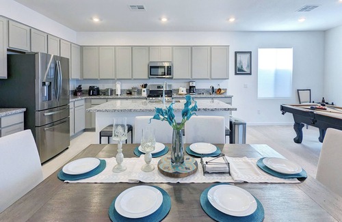 Enterprise House | Spacious 5B4B Single Story home @ EV Charger & Pool Table @ 10 Mins to Strip!