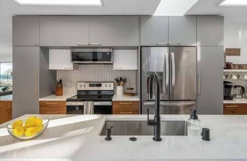 University Place House | Spacious 5BR/4BA: Water Views, Mobility Friendly, 1blk fr Chamber Bay Golf & Pk