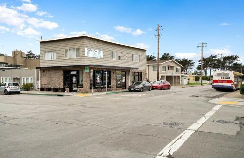 Sharp Park House | Spacious 5BR Coastal Retreat - 8 Beds Beach & Golf