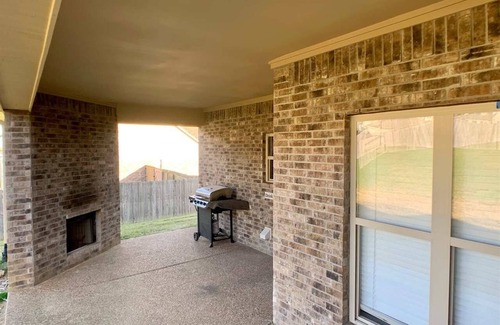 Arlington House | Spacious 5BR Family & Pet-Friendly Home 25 min to Downtown, Graceland & Shopping