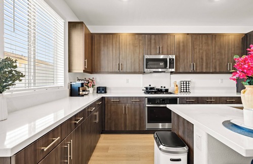 Patton Villa | Spacious 5BR Home Near Ontario Airport, Universities & Convention Center