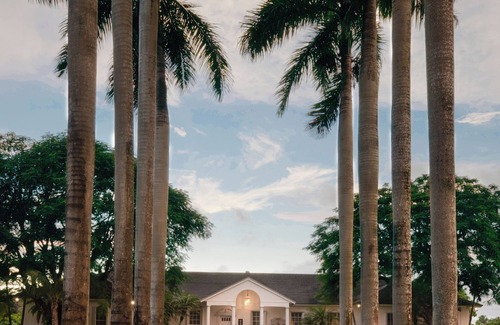 Homestead House | Spacious 6-bedroom house with WiFi, AC in marvelous Homestead.