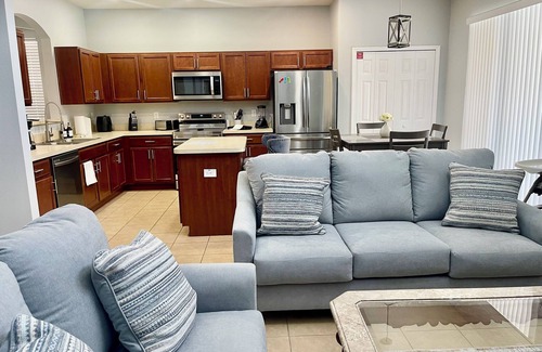 Veranda Palms House | Spacious 6-bedroom house, 8 beds, pool with heater, Near Disney in Kissimmee