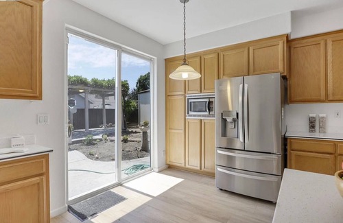 Tennyson - Alquire House | Spacious 6-bedroom house in amazing Hayward