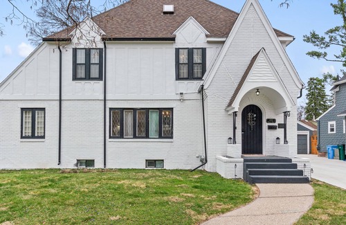 Lansing House | Spacious 6-bedroom house in charming Lansing with WiFi, AC