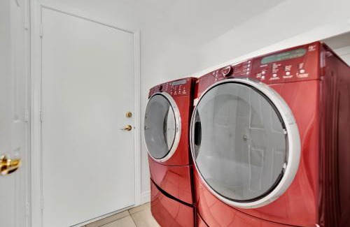 Silverado Ranch House | Spacious 6-bedroom house in Las Vegas