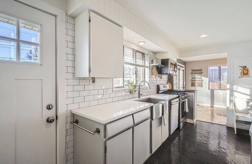 Mar Lee House | Spacious 6-bedroom house with WiFi, AC in delightful Denver